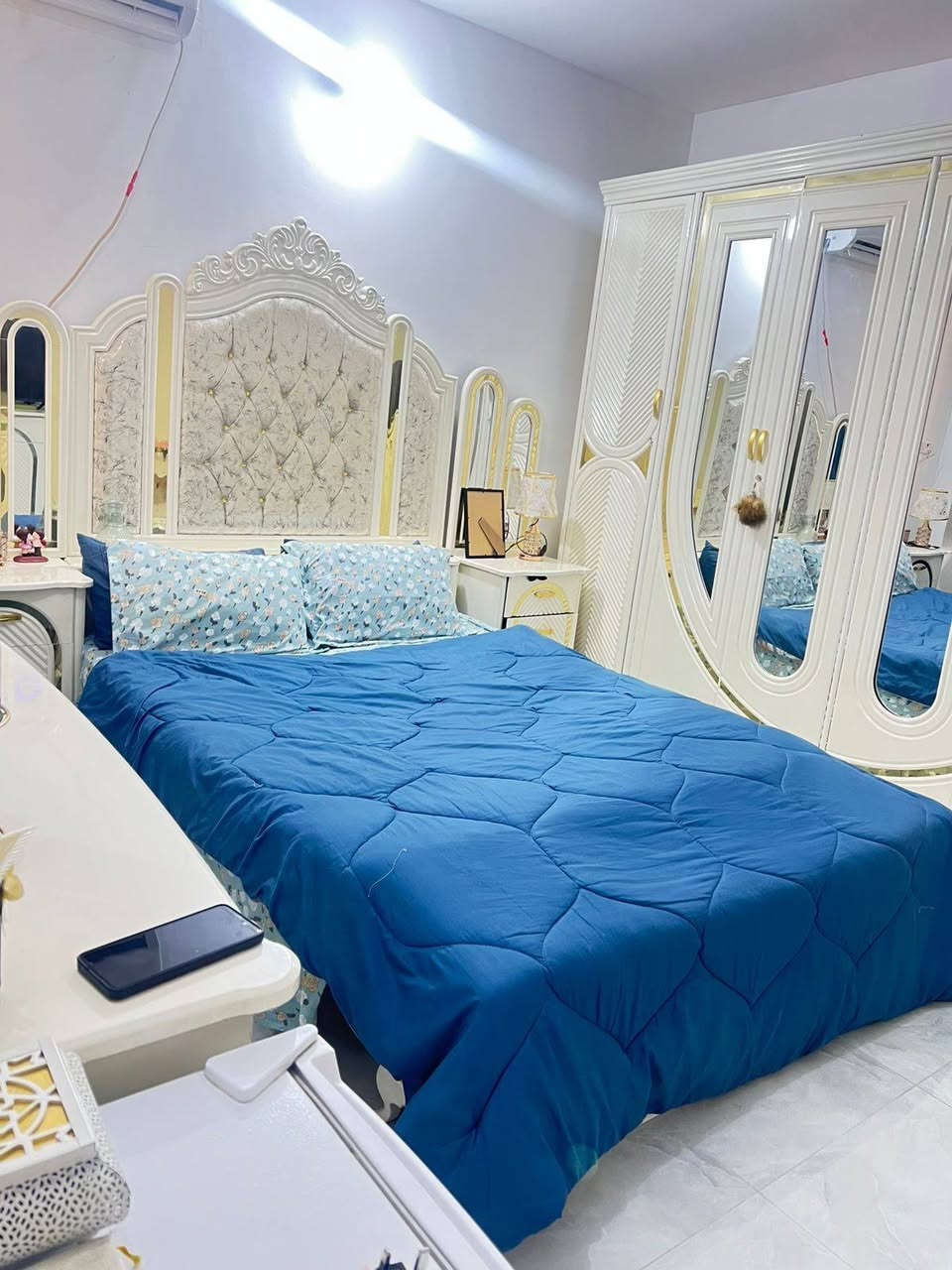 السلام عليكم بيت للبيع مساحة ١٠٠متر مربع طابو زراعي سند ٢٥  يحتوي مطبخ حار وبارد معزولين وصاله وكلدور وغرفه ومجمع صحيات وبيتونه وصحيات خارجيه  بناءصب كونكريت بناء حديثالعنوان ابو خستاوي شارع سيد علي قرب ملعب ابو عادل
السعر٤٣ وبي مجال 
للاستفسار***********
ا
