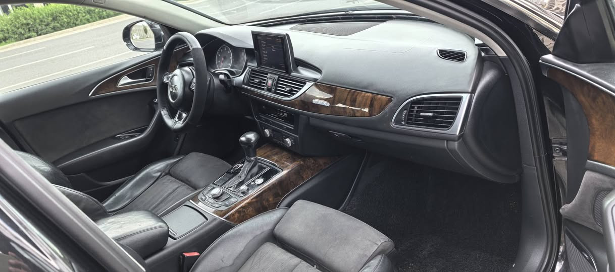 للاتصال*********** واتس اب وفايبر
Audi A6 2014  s.line quattro full option V6 clean title
