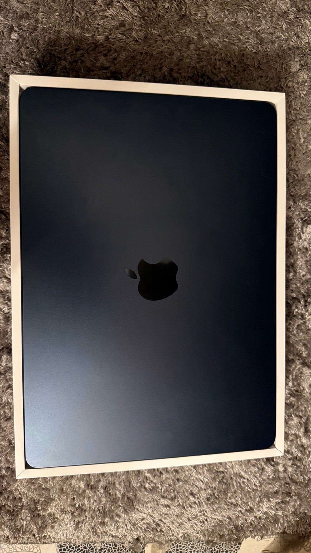 Macbook air M3
256 GB Hard
8 GB Ram
13.3 inch
Battery 98%
Cycle 70 
شرق اوسط كامل ملحقات
السعر على الخاص
او على الواتساب
***********⁩⁩