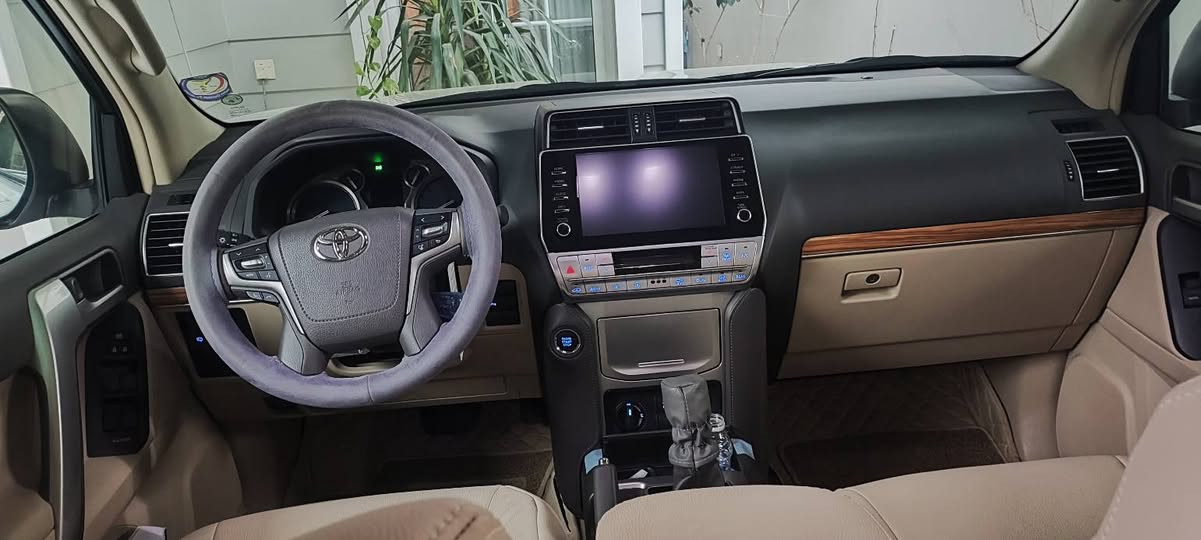 برادو 2023 vx
Vx  كاميرا وحدة وغيرها من المواصفات المعروفة 
صفر شركة جيهان 
ماشىة 8 الاف و 250 وقابل للزيادة 
مكاني اربيل 
بلا زحمة تواصل على الواتس 
رقمي ***********
