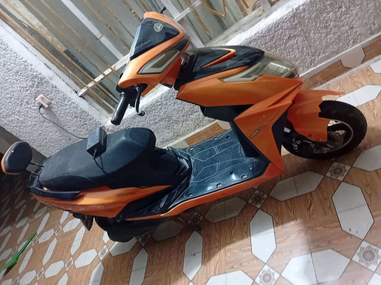 دراجه شحن للبيع دراجه نضيفه بك بيه سعره ٢٠٠.   ***********
