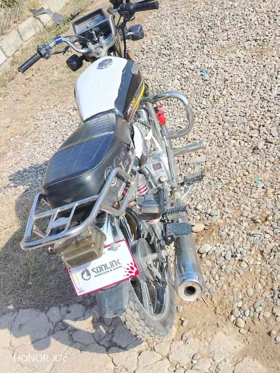 مكلف بالنشر لاتراسلني شراي اتصل
سولنك موديل2023
محرك مامفتوح
كهربائيات كلها شغاله
السعر:550وبي مجال
للاستفسار/***********
