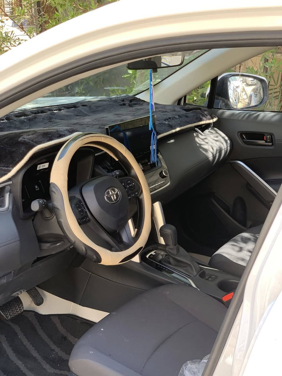 سلام عليكم كورلا كروز مديل 2025 ماشيه 16 الف باسمي مكفوله كفاله عامه للاستفسار ***********
