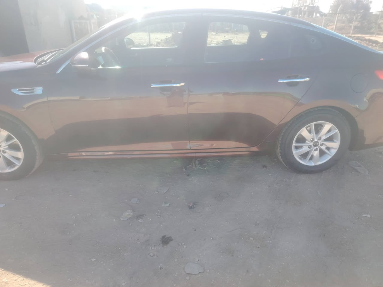 السلام عليكم رمضان كريم كيا اوبتيما للبيع موديل 2018سياره جديده مال جناي بيه قطع صبغ بدون تبديل وارد أمريكي حادث بدون دواخل اللأستفار***********
