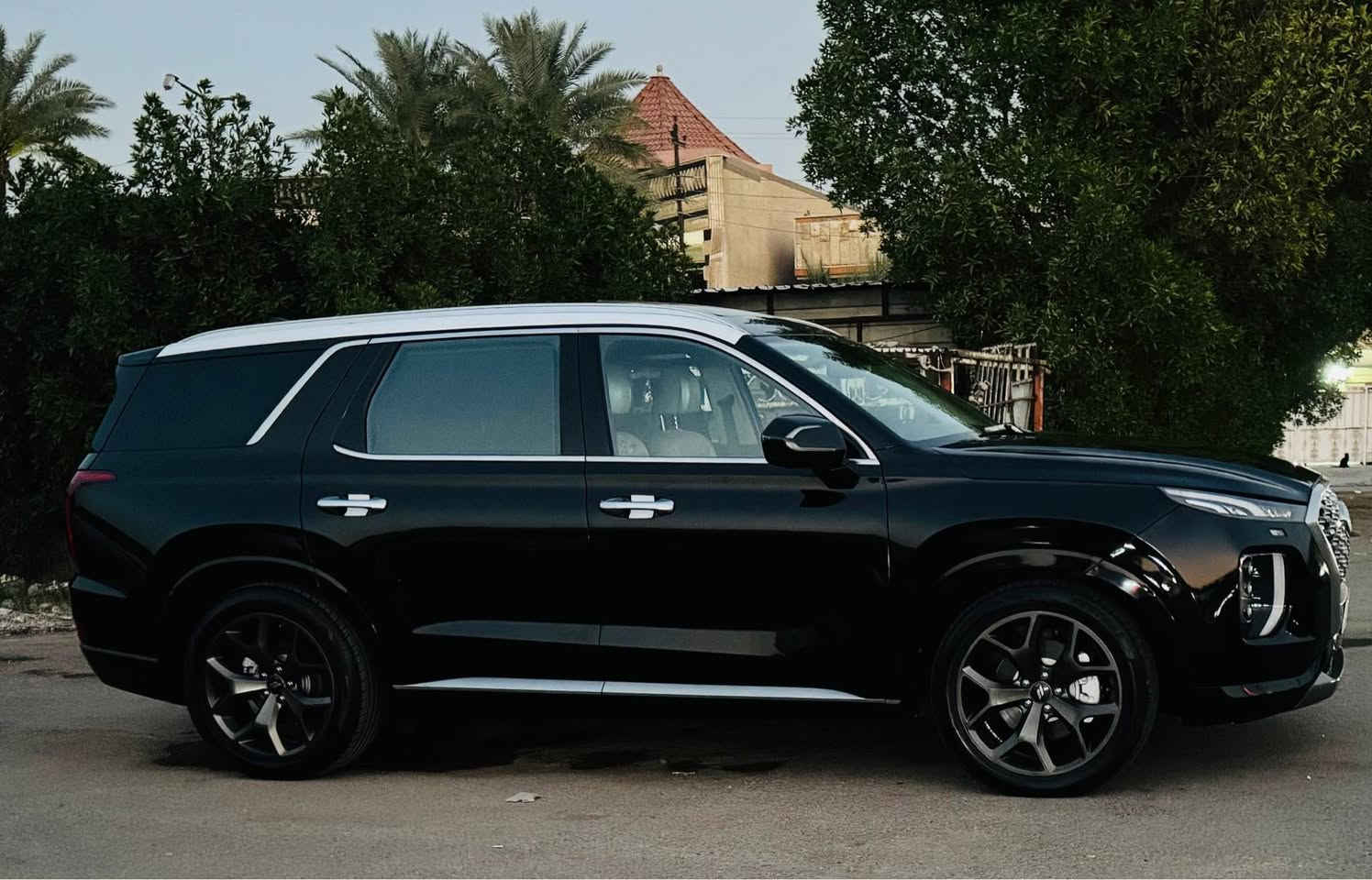 بلسايد 2022 فول 1/1 أعلى فئه بالبلسايد كالكرافي 

المحرك : 3.8L V6

اللون : اسود شذري

المواصفات : فول 

ماشيه 51 كم دفع رباعي

فتحتين سقف 

بصمة تشغيل + بصمة ابواب + تشغيل عن بعد

رادارات اماميه + خلفيه + جانبيه 

حساسات اماميه + خلفيه 360

5 كامرات 360 درجه 

كشنات اماميه خزن ميموري 

كشنات اماميه خلفيه تدفئه + تبريد 

كشنات جلد + جميعها كهرباء+الصف الثالث صعود ونزول كهربائي vip منفصل 

دشبول اضاءة محيطيه متعددة الالوان 

بردات جانبيه 

تبريد مركزي + منفصل التحكم 

تحكم ستيرن + شفتات ستيرن + تدفئه ستيرن 

مري هيتر + تعتيم 

ويل كب 20

صندوق كهرباء شفط + 4وضعيات فتح صندوق

5 وضعيات قياده 

اوتو هولد + نقطه عمياء + اوتو بريك +داتاشو

سايد بريك بصمه + مثبت سرعه + تحديد مسار 

شحن لاسلكي + شاشة كبير + carplay 

تخم تاير جديد باتري جديد متصرف عليها ولا فلس 

وبعد بيها مواصفات حادث بنيد جاملغ

رقم بغداد انگليزي الدولي وهزه كامله باسمي 

 صبغ اربع قطع مكانها بغداد فقط امراوس متواجد خاص 

 

7 راكب تبريد 3 قطع اهوايه مواصفات بيها بغداد, العراق


**إذا كنت صاحب هذا الإعلان وتريد حذفه لأي سبب، رجاءا أرسل رسالة إلى الدعم الفني**