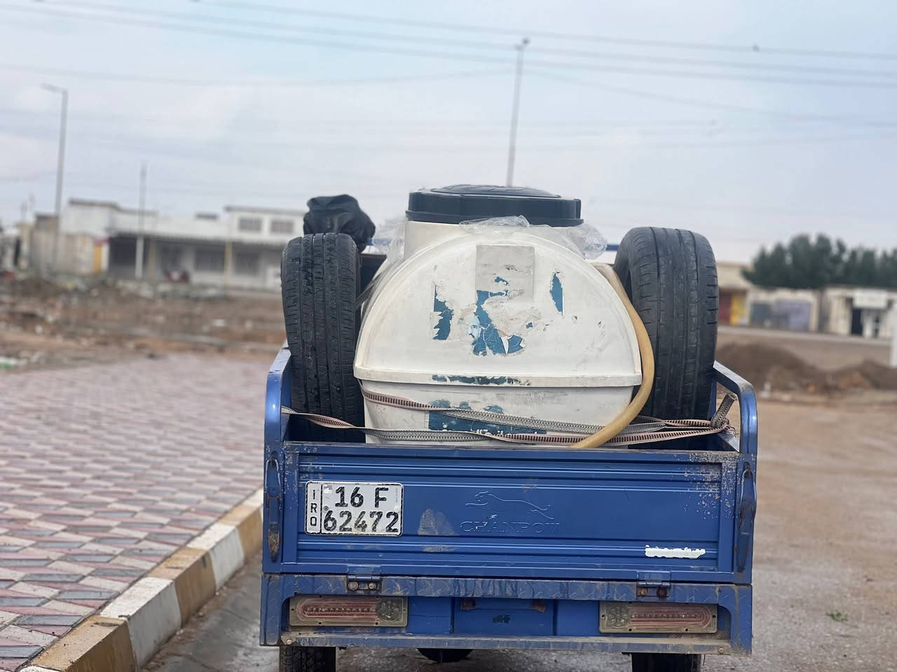 السلام عليكم 

الي يحتاج ماي اروه يتصل 
***********
