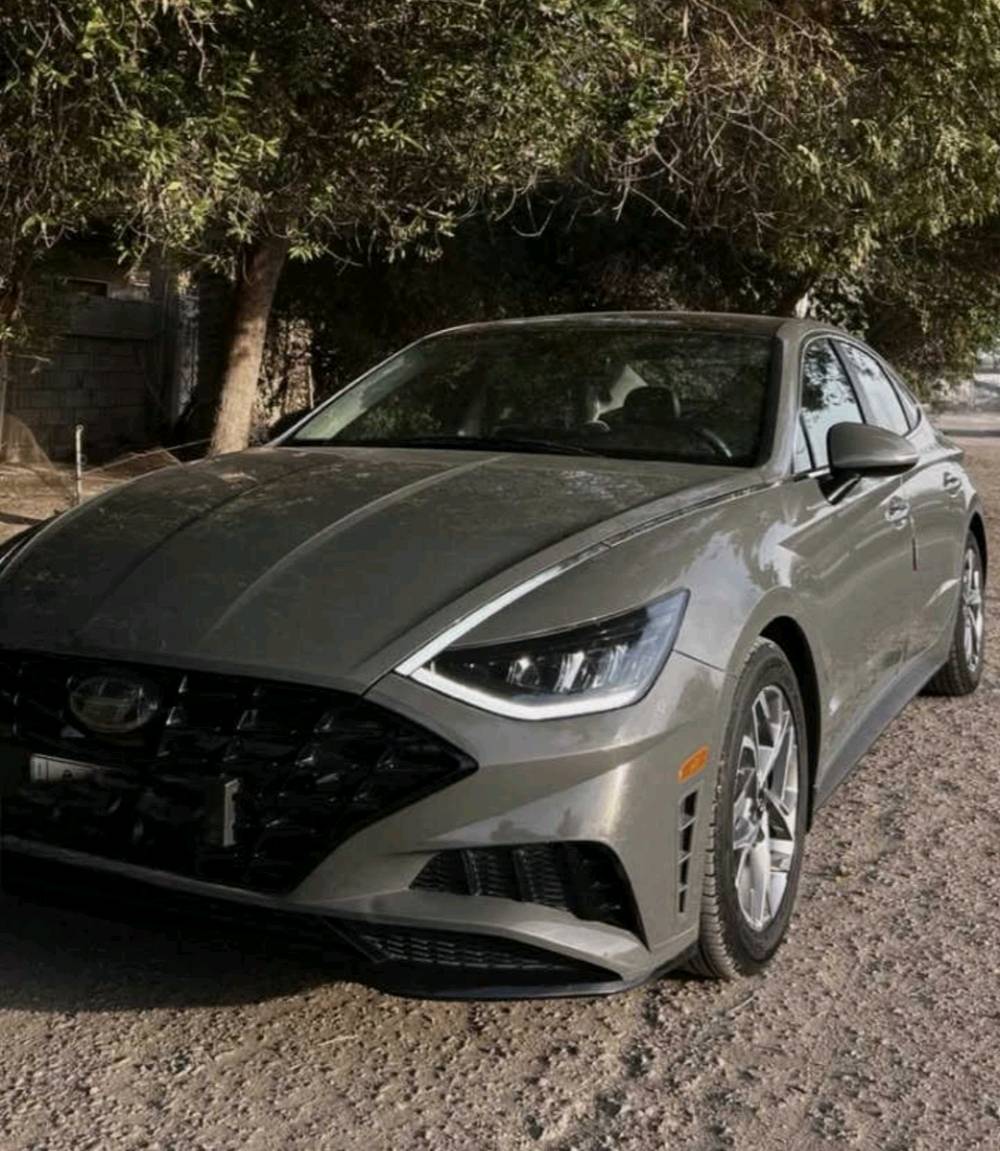 هيونداي سوناتا فل مواصفات1/1 

🔹 الموديل: 2020 (شكل 2023)
🔹 اللون: اسمنتي 
🔹 رقم: بغداد
🔹 الممشى:  50 mile
🔹 المحرك: 2500cc تنفس طبيعي
🔹 الحالة: بدون ايربكات –سليمة بالكامل
🔹 الضرر: قطعة واحدة فقط (جاملغ خلفي) صور الضرر مرفقة مع النشر

📞 للاستفسار: الاتصال على( الواتساب) *********** 
📍مكان السيارة: بغداد 
السعر :١٧٥$ 
━━━━━━━━━━━━━━━
🔻  اهم المواصفات 🔻
✅ سقف بانوراما
✅ بصمة تشغيل + بصمة أبواب لمس + بصمة فتح صندوق
✅ تشغيل عن بُعد + إشارة ترحيب
✅ 4 رادارات (نقطة عمياء)
✅ تحديد مسار + أوتو بريك
✅ قيادة شبه ذاتية + توقف ذاتي
✅ مقاعد جلد كهرباء مع تدفئة
✅ شاشة ديجيتال (دشبورد إلكتروني)
✅ تبريد قطعتين + مناخ منفصل
✅ شحن وايرلس + 3 مخارج USB
✅ هاند بريك دگمة + Auto Hold
✅ 4 وضعيات قيادة + كير دگم
✅ أضوية لايتات LED أربع عدسات + لد نهاري + بگ لايت LED
✅ شاشة Apple CarPlay
✅ تحكم كامل بالستيرن
✅ شاشة تنبية  للاعطال
✅ فل حساسات ضغط اطارات
  وبعد بيها مواصفات