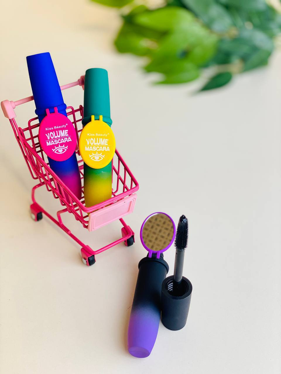 مسكارا الوان من كيسس بيوتي Kiss Beauty 💕💕

وضوح اللون وكثافة عالية واهم شي انه هي waterproof ضد الماء يعني ثباتيه عالية 

ترفع الرمش وتطوله بشكل كلش لطيف وحلو ❤️‍🔥❤️‍🔥والاحلى تجي وياه مراية صغيرة 😍
اللوانه / ازرق + اسود + اخضر+جوزي

ملاحظة❗ عن تجربة شخصية تجنن تكثف وتطول وسواد فاحم ضد الماء وثابتة


**إذا كنت صاحب هذا الإعلان وتريد حذفه لأي سبب، رجاءا أرسل رسالة إلى الدعم الفني**