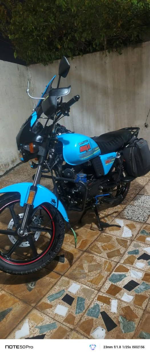 السلام عليكم
دراجة دايوان كلاسكA6
موديل2025
لون كلش مميز
كامله ما بيها اي نقص ولا حادث
بيها تزويدات بسيطه كاسحه اماميه كاسحه ستيرن ستاند موبايل جنط صفاحيه
السعر 2.400 مليونين و اربعميه
التواصل *********** واتساب
