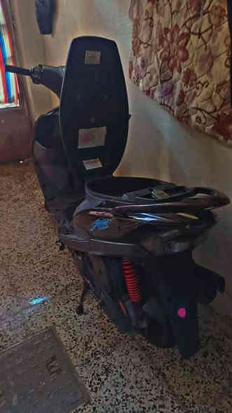 سلام عليكم دراجه ماكس عدله مكفوله من كلشي دراجه نضيفه حسب مامعروض بالصور السعر 700 وبيه مجال الاستفسار *********** متواصل واتساب
