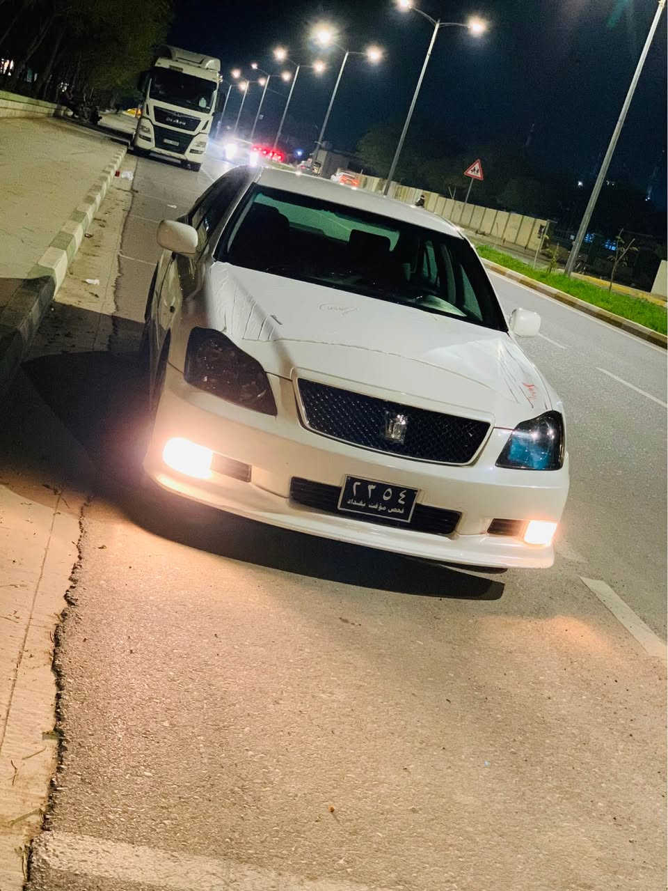 شاهینە مۆدێل ٢٠٠٧
گەورە بە بچووک 
١٨٠
٣ دووگمە 
ناو ڕەساسی ساجی سور 
شاشە کامێرا 
ویلی دینگە 
تایەی لۆک 
تەبرید سارد و گەرم 
تەحدید سورعە 
تەقە و ڕەقەی بەشەرت 
مشتی لیگسز 
١٤٥.٠٠٠ ڕۆشتوە 
دەعامی و عەتەری ١٨٤ 
باڵی سەرجام و سنوق و لاحیەی پێش و دوای پێوەیە 
ماسرەفی تیا نیە 
شوێن کەلار 
٤٨$
*********** كالار, السليمانية
