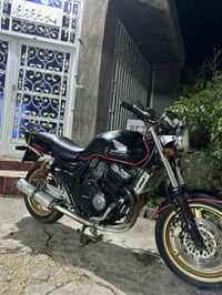 سي بي فور • ٤٠٠ • جيل اول