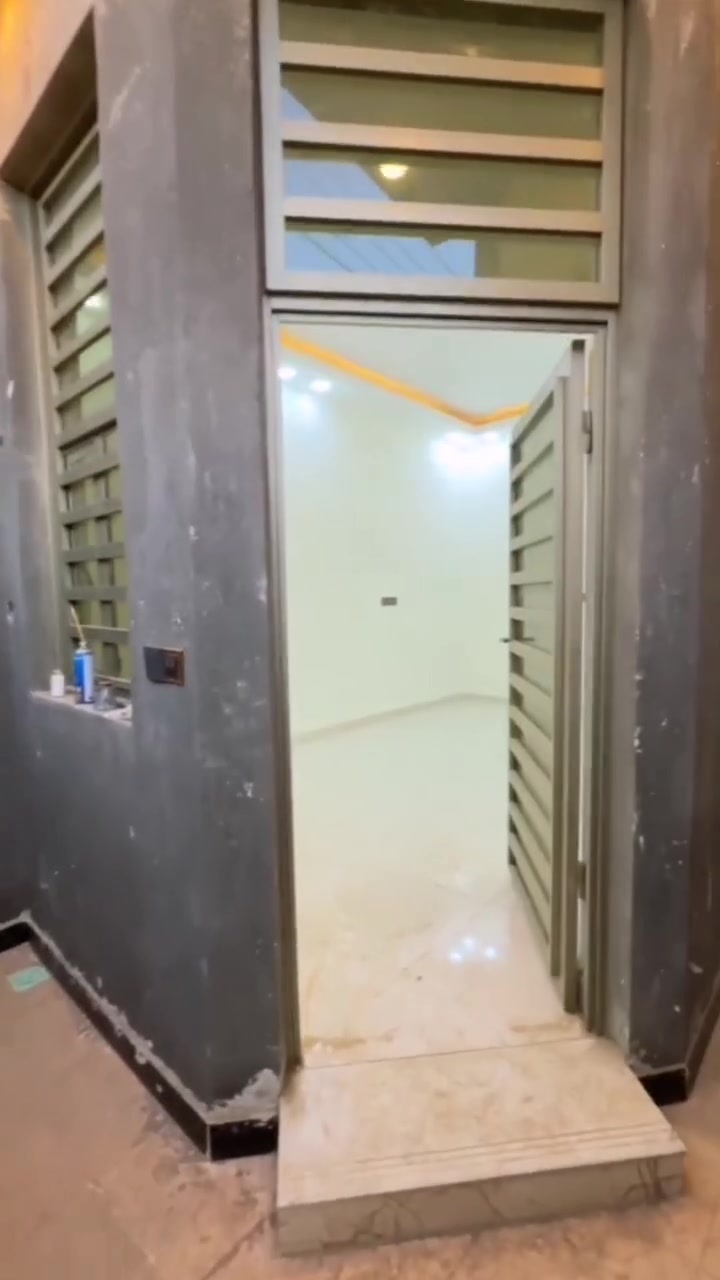 بيت طابو صرف 100 متر طابقين بالاسكان الصناعي بل 3000 شارع تبليط ثالث بيت عن شارع الحولي
الطابق الأول طارمه استقبال وصاله وغرفه ومطبخ وصحيات داخليه وخارجيه
الطابق الثاني يتكون من غرفتين نوم وصاله وصحيات
السعر والتفاصيل اتصل واتساب فقط واتساب متوفر او اتصال ***********
