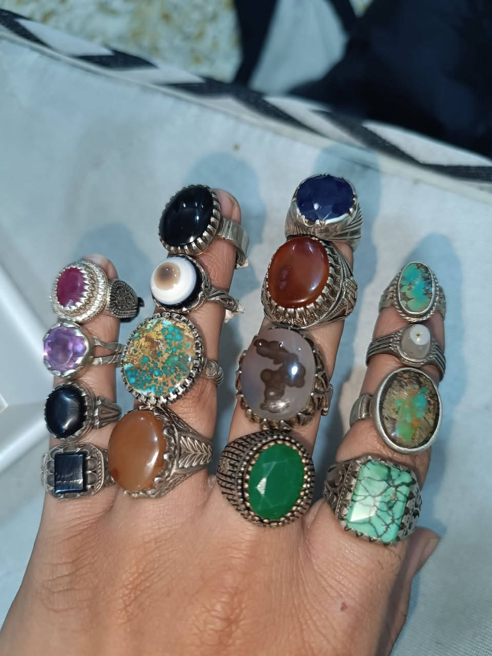 سلام عليكم محابس البيع تريد شلعه تريد كلمن وسعره
راسلني وتدلل هاذ رقه الواتساب
***********
مكاني بغداد
