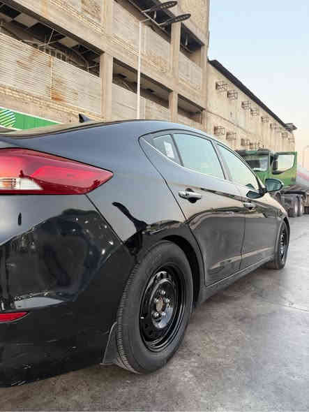 سلام عليكم النترأ موديل 2017 السياره فول ما عده الفتحه مكان السياره بغداد الشعب تحويل ثاني يوم   ***********
