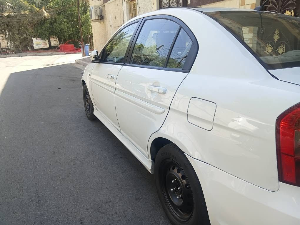 اكسنت ٢٠١١ خليجي محرك ١٦٠٠  بيها صبغ  شبر خشم البنيد فقط بارد بل جنطه ٤اصابع دعاميات صبغ كيرومحرك وصدر وتبريد نظيف سونارموجودمع الصور  السعر ٨٨  العنوان الكاظمية *********** بغداد, العراق
