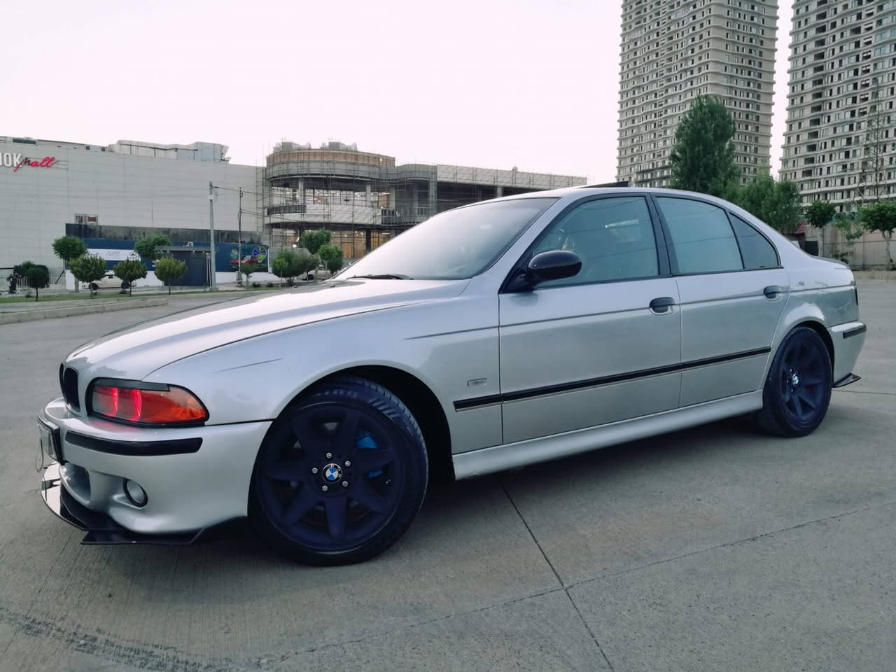 2002 BMW 544i V8!
قه پات مواسه فات سلاید شوشه جام فو تو ئاوینه گه وره M5  پةردة بلادي سه قف شه مو کوشن جلد خه زن 
مي موري کوشن هیته ر سوکان M که ره باي تحديد سورعة و فوليوم شاشه گةورة كاميره 
زور مواسه فاتی تره له گه له 
هه مو شتیکی بیلادی خوی ده سکاری نه كرا وه
مه نه فیستی ئه سلی خوی له گه له ابراهيم خليل
سةيارةكة لؤكو خاوينة دةعامي لؤدةعامي بةشةرت
يةك دينار مةسروفي تيدانية زؤر بةقوةتة
بي دعم و ليدان هەموو گیانی بە شەرت 
كير و مةكينة ته بريد و هيته ر كاره باي بةشةرت
سه قفو حيزام به شه رت


**إذا كنت صاحب هذا الإعلان وتريد حذفه لأي سبب، رجاءا أرسل رسالة إلى الدعم الفني**