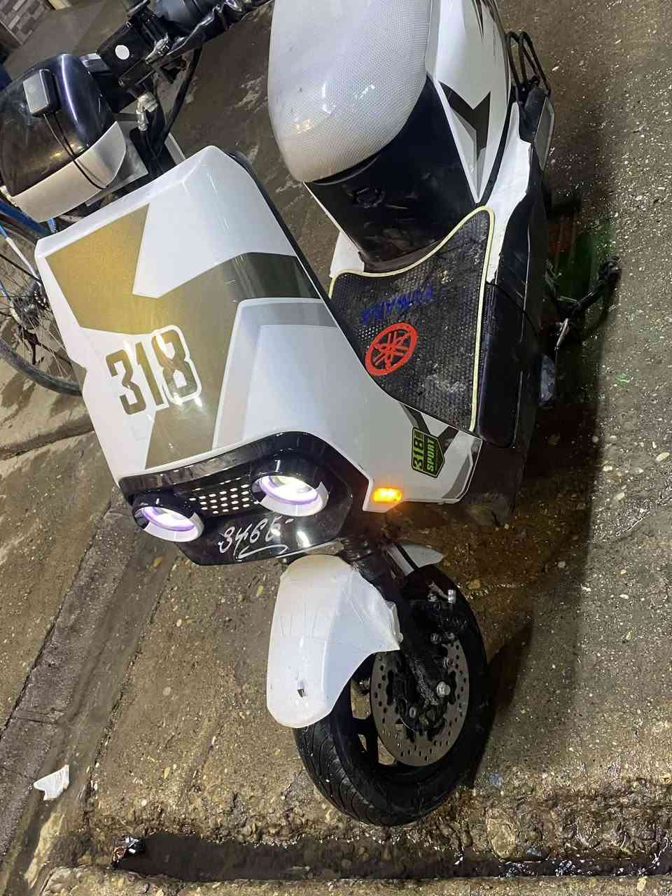 موطور شحن اللبيع ابجي 318 أربع نمرات 6 بطاريات سرعه 99 فول مواصفات بي بك للخلف ملف 2000/شرط كلو شغل شرط على فحص شرط مواصفات معروف السعر 450بيها مجال رقم موبايل كورك اسياء بي وتساب موصل ايسر اتصل ودالل 
***********
***********
