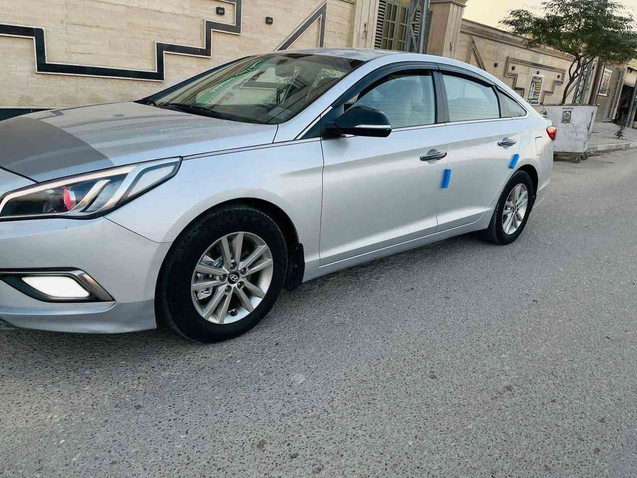 سلام عليكم سوناتا موديل 2016 خليجي الشركه العامه رقم بغداد الدولي ماشيه 220 السيارة كفاله عامه من كلشي السيارة جاهزه من كلشي منضومة غاز عدسة زنون 
سيارة جديدة بمعنى الكلمه على وضع الشركة مكينه دوش 2400
السعر143 وبيه مجال بصيط 
العنوان بصره قضاء المدينه
الاتصال *********** بغداد, العراق
