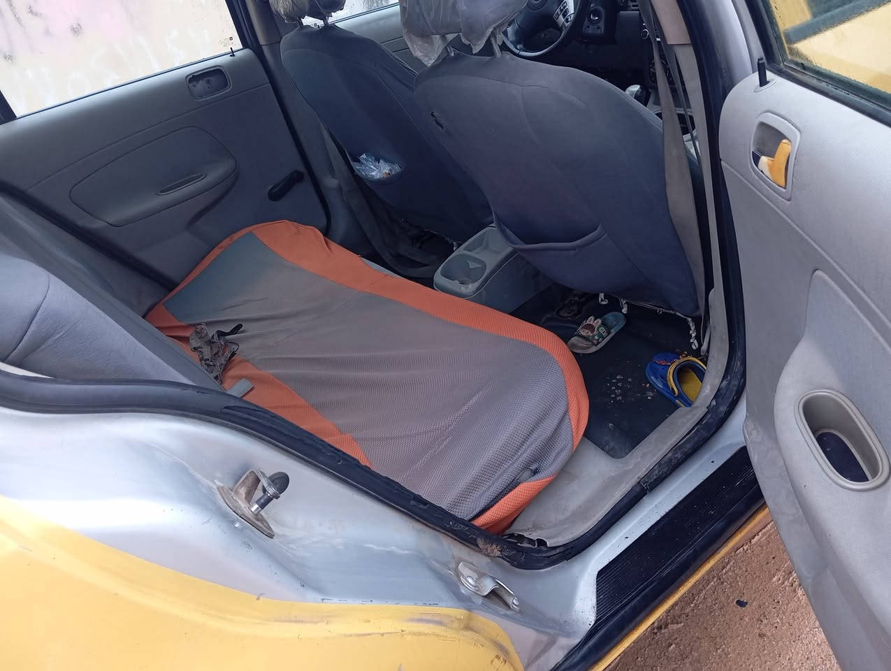 شوفرليت سعرها 19ورقه من الاخير سنويه عضم عاج موديل 2008مكينه وكيركورله بيكاشوعندي خلل بلكيرالبك مايجي باقي نمروين تريدروح بيها مكانها كركوك ابيع مااندل صاحبها مكفوله من القانونيات عندي مستمسكات صاحبها ***********
