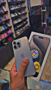 آيفون ١٥ برو ماكس • ٢٥٦ • بطارية ٨٧٪