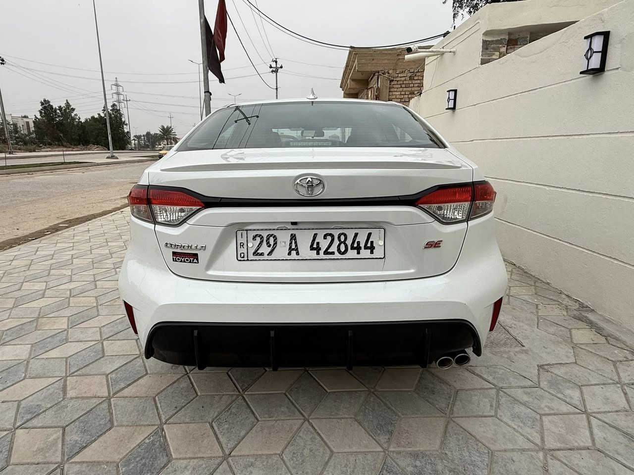 كورلا 23 وارد امريكي حادث 3قطع تبديل بدون دواخل رقم واسط معوقين سيارة بعد سنتين صير حرة وكاله عامه فول مواصفات عده السلايت كير مكينة حداديه تبريد كله جديد بعدهة بوضع شركه ماشيه ٤٠ سيارة كلش جديدة سعر ١٦٠ وبيهة مجال بسيط 
الاستفسار ***********
واسط العزيزيه
