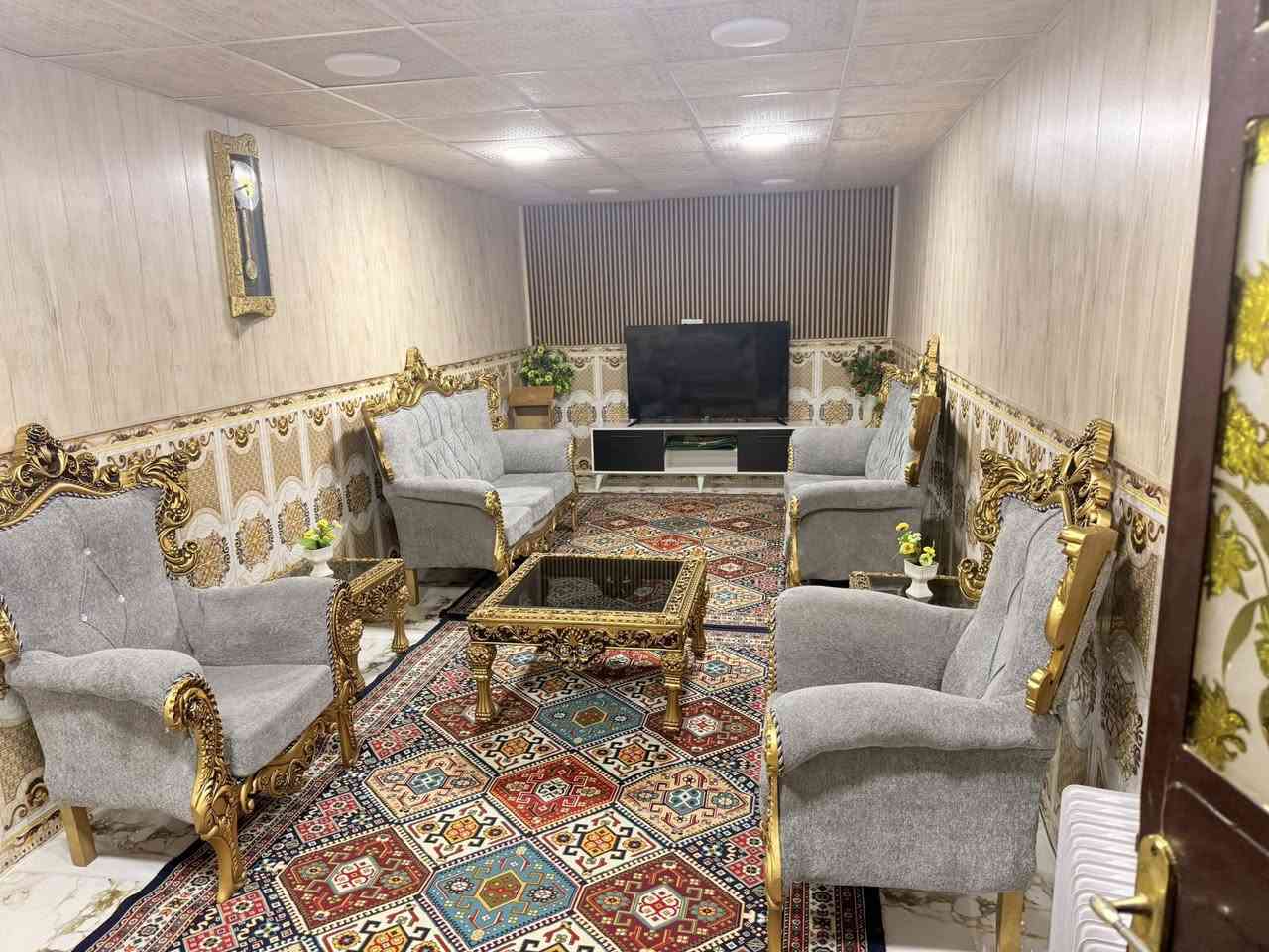 بيت ١٠٠ متر في منطقه الف دار اتصال واتس ***********
