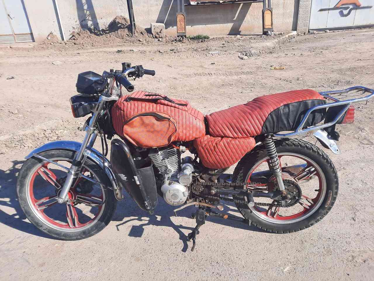 سلام عليكم اخوان ايراني 5 كير موديل 20 مكينة خير من الله لا دخان لا بخار لا نضوح شلعة تشك الكاع سلف هندي كهربائيات كلها كاملا مكينة ناعمة سعر 350 بيها مجال مكاني بغداد شعلة رقمي متواجد واتساب ***********
