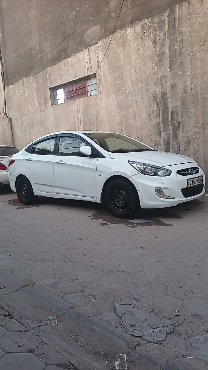 اكسنت مديل 2011
محرك 1600 
فتحه 
كير محرك تبريد مكفول 
رقم سلميانيه دولي 
السياره بيه ضربه بل جنطه 
وبيه صبغات ابيع حزام السعر 85بيه مجال قليل مكاني نجف ***********
