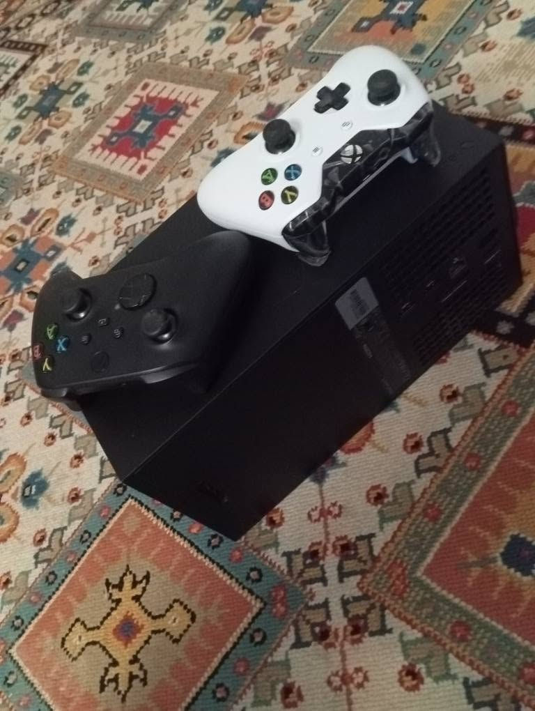 Xbox series x 2022 hard 1T
2 دەسک بۆ فرۆشتن شوێن هەولێر گەیاندن هەیە نرخی ٦ وەرەقە بەشەرت و زەمان *********** أربيل, العراق

