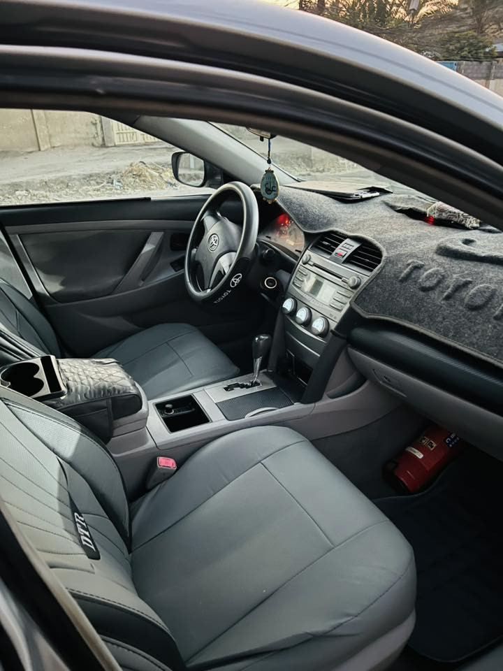 السلام عليكم
كامري ٢٠٠٨للبيع 
٢٤٠٠
٤سلندر 
مكاني حله مركز 
لسعر ٨٠وبيها محال 

***********لسونار بلمنشور
