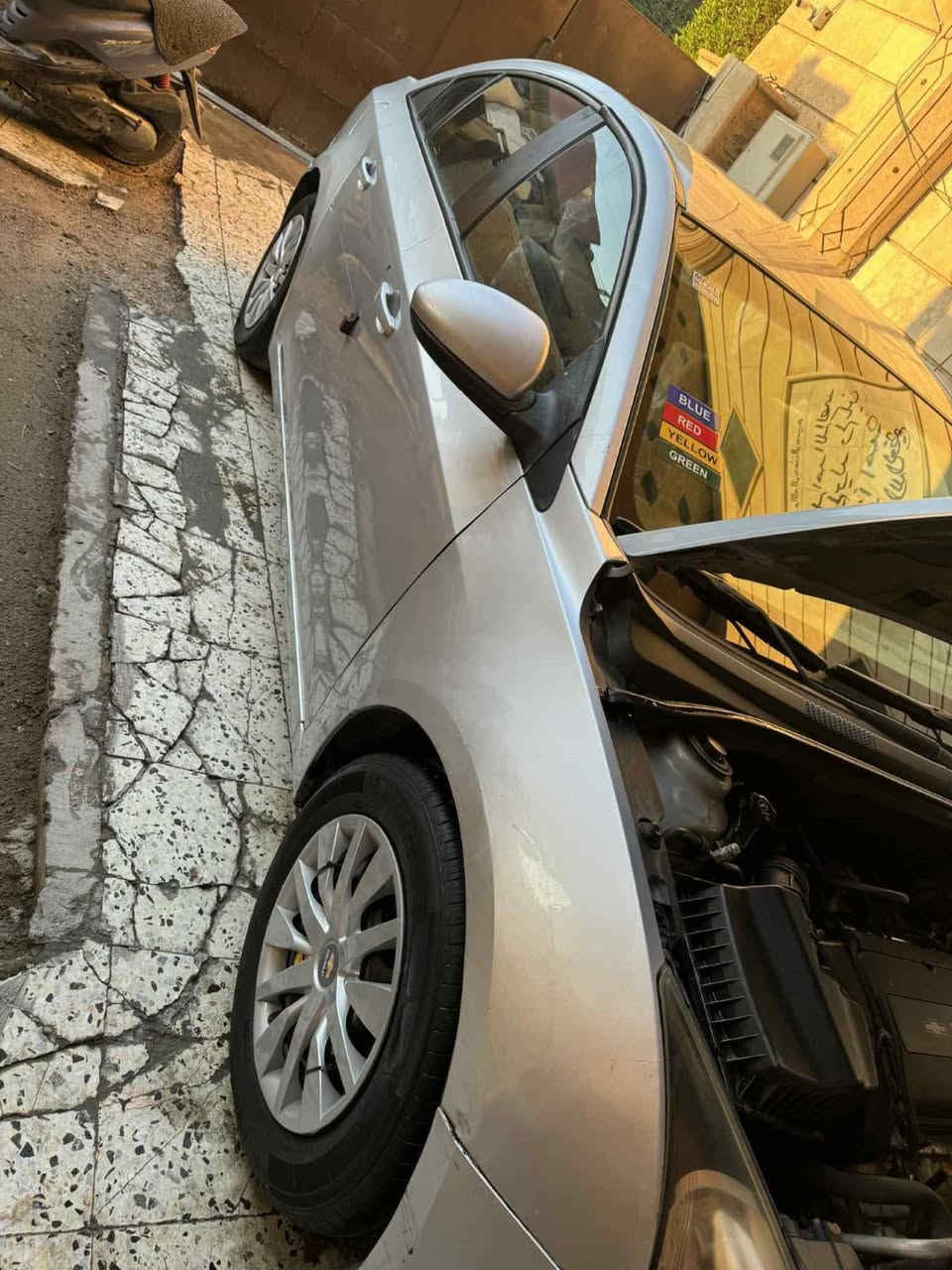 السلام عليكم شباب كروز للبيع موديل 13 سياره خليجيه بيها ٣ قطع صبغ بدون ضربه جراد وانصبغت سياره مكينه وكير جديده تايرات جديده سياره امانه نظيف كلش السعره 82 وبيها مجال بسيط رقمه بغداد جديد بااسمنه لاستفسار لاتصال برقم ***********
