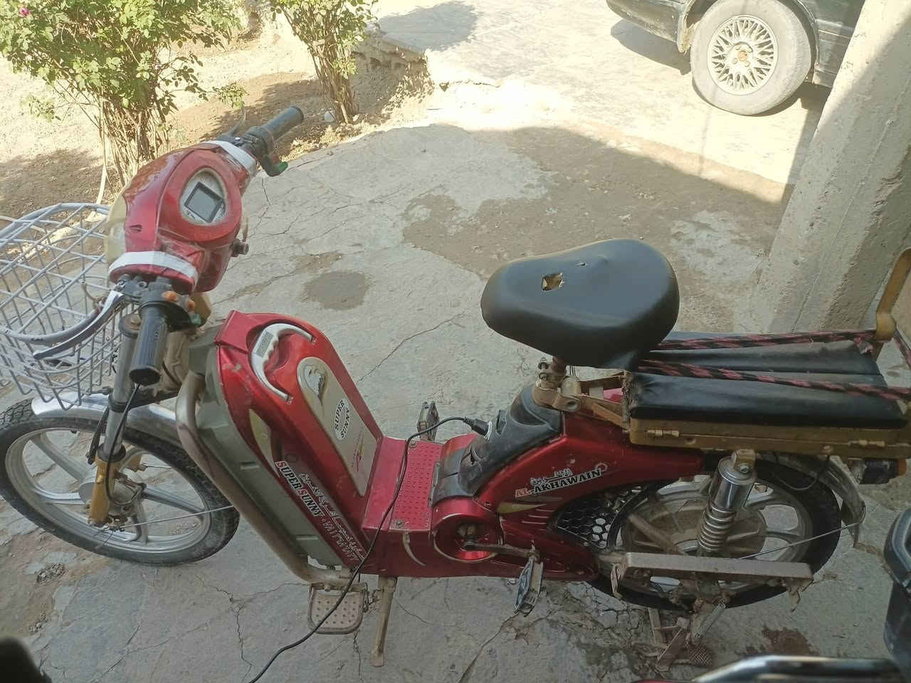 دراجه شحن للبيع شركه الاخوين السعر 350 بطاريات جديده و مضمونه لمدت سنه ومكفوله *********** واتساب
