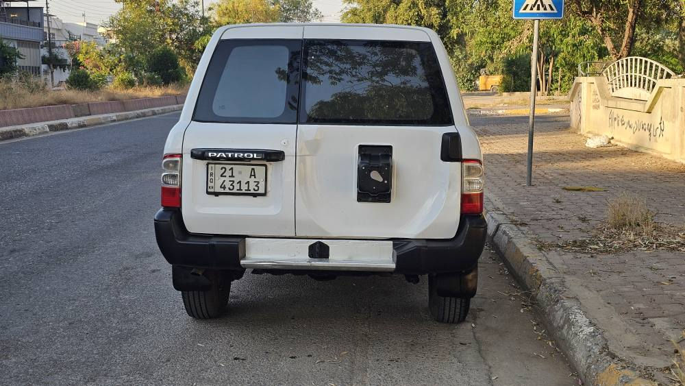 سڵاوی خوای گەورە لەهەموولایەک 
نیسان پاترۆڵ مۆدیل ۲۰۰۲موحەسەن ناوسپی.ناوی نیە لەحاسیبەی بەغداد بەشەرتی هەمووعێراق بەناو خۆمەوەیە .سەنەوی تا۲۰۲۷تازەیە.هەمووگیانی ئیشەکات هەردوو تەنکی بەنزینی ئیشه کات سیستەمی غازی ۱۲۰لتری لەسەرە. مەکینەی نەکراوەتەوە .گێڕو مەکینەو دەبڵ ئەکسل بەشەرت .چوارطایەی لۆکی بۆبەستراوە ۲۰ڕۆژە .نەسبوغە نەمەعجونە هیچی نیە تەن هاتۆزێ ساردی هەیە .تەبریدووتەقەوڕەقەی بەشەرت سەیارەی مەعرەز نیە هین دەس خۆمە ..بۆزانیاری زیاتر پەیوەندی بکەن (***********) كركوك, العراق
