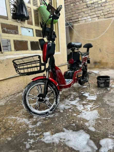 سلام عليكم دراجه شحن اللبيع نضيفه ماشيه اقل الكيلو|العنوان بغداد مدينه الصدر حي الكوفه |السعر 350وبيه مجال حق الجيه(‏‪***********‬‏)
