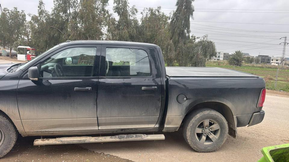 رايد مراوس عندي رام 23 ما مرقم كلاسك مكينة 3600 
ضرر 3 قطع وماعندي صور غير بس ذني عارضها 190 اكو بالسوك ب4 شدات واكو ب30 ورقة  مراوس او بيع السيارة ماشية 21 الف كيلو مو ميل كيلو  للاستفسار واتساب او اتصال 
***********
