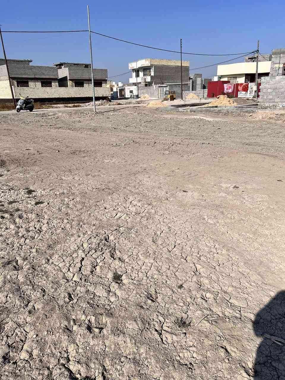 يالله
السلام عليكم
يوجد قطعة ارض للبيع طابو زراعي سند ٢٥ 
الموقع طريق ابو الجاسم حي المهندسين  نهاية الفرع الاول التبليط 
القطعة على شارع تبليط مباشرتاً وتتوفر كافة الخدمات ماء وكهرباء 
مساحة القطعة ٢٠٠ متر الوجة ٩،٧٥ والنزال ٢١
القطعة مدفونه  + محدوله وجاهزه للبناء 
القطعة بأسمي والتحويل مباشر 
للاستفسار اكثر الاتصال على الرقم ***********
