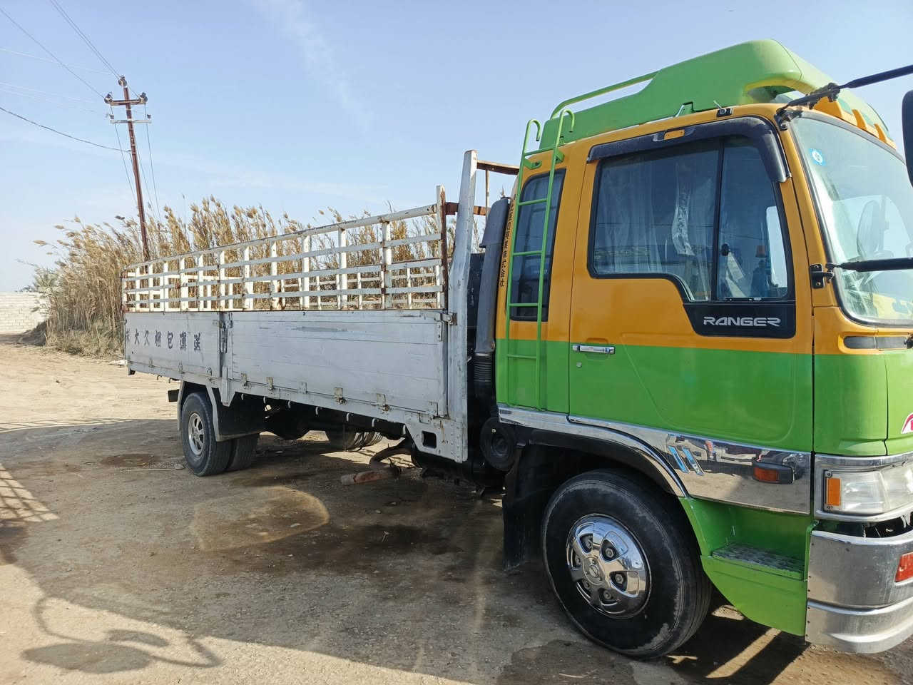 سلام عليكم للبيع بدي سته وربع فرشه حديد رقم ***********
