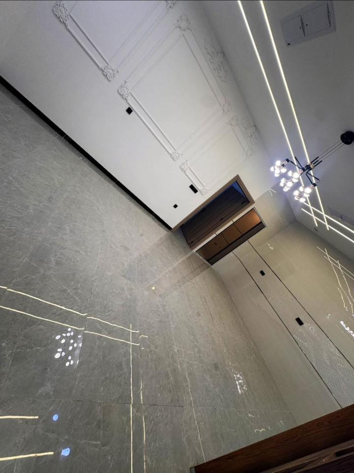 #بيــع مـستـعجـل  وسعر مغري جـدآ جـدآ جـدآ 🛎️

#دار  [ سكني] طـابقـين 
للبـيع  * لعشــاق 

الانـاقـة  والنـزاكـة * بنـاء 2026 موقـع مميـز * 

طابو صرف باسم شخص واحد 

فـول مـواصفـات * فول مقربي 

ونضام تبريد مركزي بناء طابوق 🧱 

#عنوان ( كـركـوك حي عـدن مقابل مدينة ألعاب اسمايلاند مباشر 

ملاحظة  الدار على شارع عريض 

الدارموقع مميز وقريب على التجاري 

#مسـاحة  (125 م

واجهـة 7،5 م )

التفاصيل 
ط1 استقبال و غرفة نوم عدد1 

وهول ومطبخ حار بارد ومجمع وصحيات  

 وكراج سيارة  🌲🌿

ط2 استقبال و غرفه نوم عدد 2 ومجمع وصحيات 

#السعـر __ للأستفسار الاتصال  *********** 📞

******************************

* نستقبل جميع عروضاتكم السكنية 🏠 والتجارية 🏡 بكافة مناطق كركوك  
............................_.....

للمزيد من المعلومات مراجعة شركة الجوهرة للعقارات   

 سايدين الجنسية الجديدة مجاور اسماك البغدادي  

او الاتصال على *********** 📞
