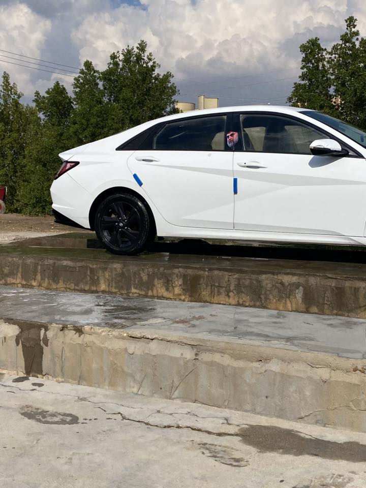 سلام عليكم النترا أفانتي موديل ٢٠٢١ بيها ٣ قطع رش من الخارج السونار مرفق مع الصور رقم ميسان محرك ١٦٠٠ تيربو المرغوب محركها فول السياره جديده كلش فول مواصفات عدا التنته السعر ١٤٥ وبيها مجال الاتصال ***********
