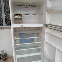 عندي هاي الثلاجة ماعرف شبيها معد تشتغل لا وديتها ولاجبتها اريد ابيعها ...