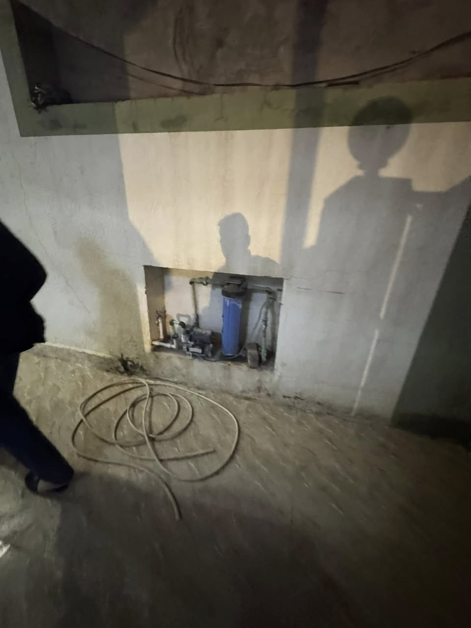 دار للايجار حديث مؤثث ✌🏻

الموقع / حي الصحة مقابيل مارينا  🏚️

المساحة /200

التفاصيل / 

الطابق الارضي / غرفتين  نوم ومطبخ وصحيات عدد ٢صالة هول طارمه ✌️

للاستفسار اكثر/
اتصال او واتساب 

***********
شركة المدهش للعقارات والمقاولات
