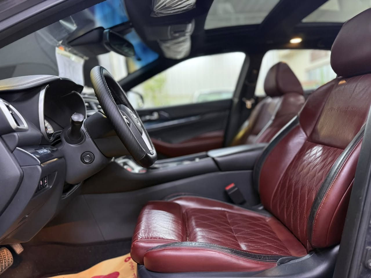 نيسان مكسما 2021 بلاتينيوم نسخة ذكرى 40 سنة
اعلى فئة بالعالم ، لون سمنتي مميز ، بونيت فقط بدون ايرباگ ، محرك شرط ، گير شرط ،  حدادية جديدة ، ماشي ٦٩ الف ميل ، مكان السيارة كركوك ،  رقم وسنوية جديدة ، باسمي السيارة ، رقم الشاصي موجود بالمنشور . السعر ١٨٠ ورقة بي مجال / ***********
