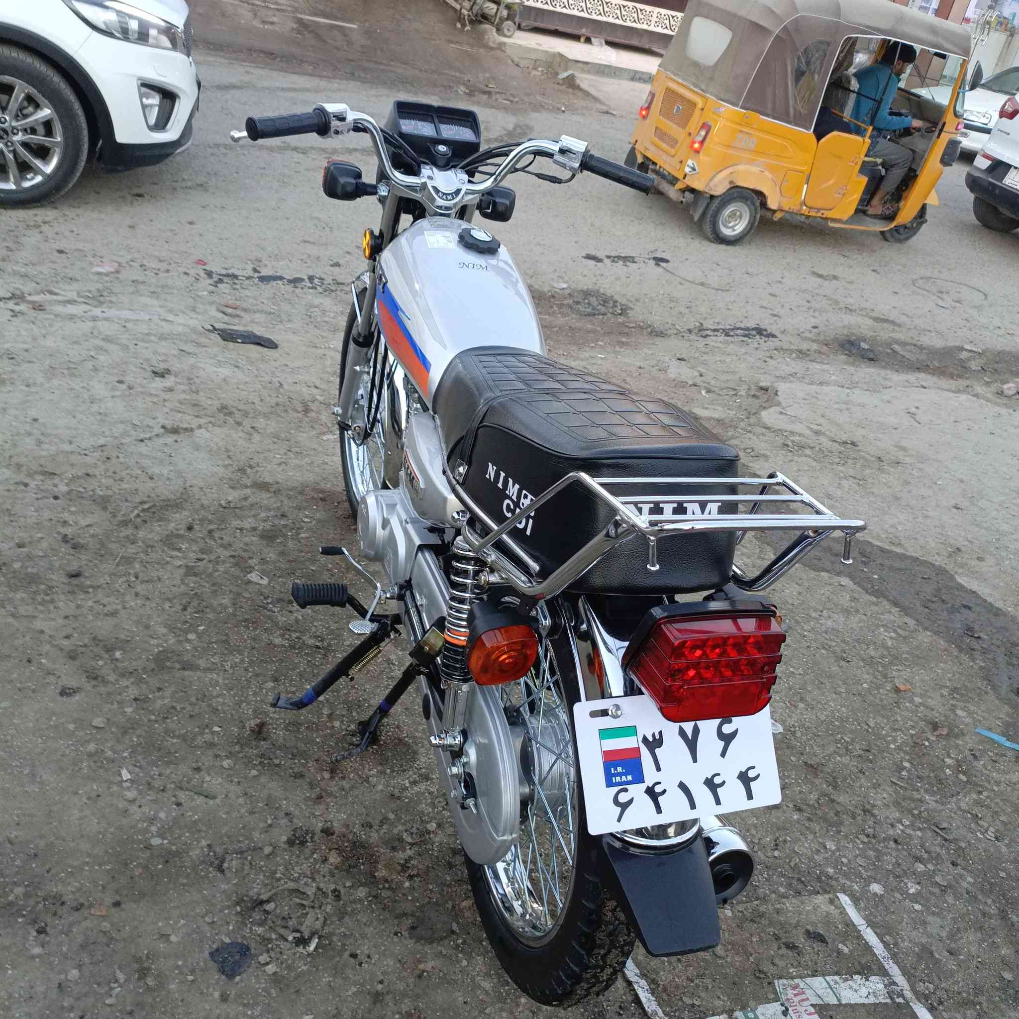 السلام عليكم ورحمه الله وبركاته  دراجه للبيع حلوه ونظيفه  صارله ايام من انسحكت  دراجه نامه متياز الباب الاول   اخت  نامه الصلي  اوراق  اسكنر   مكينه ما  واصلته صبانه  
 دراجه سعر  925 رقم الهاتف ***********
