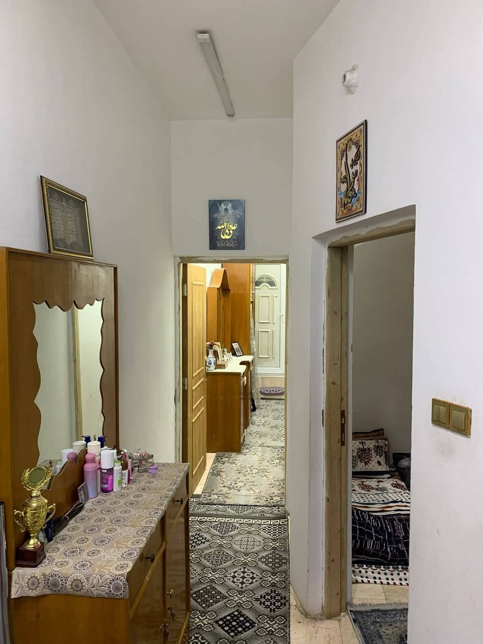 للبيع بيت 50م في حي العداله بناء حديث طابقين يحتوي على غرفتين وصاله ومطبخ ومجموعة صحيات ومطبخ حار
-سنة البناء 2022 صب كونكريت
-شارع بعرض 10م

-لمعرفة بقية التفاصيل والصور والموقع GPS تواصل خاص او واتساب ***********

-لدينا طلبات كثيرة نستقبل عروضكم العقارية من خلال تواصل خاص او واتساب
