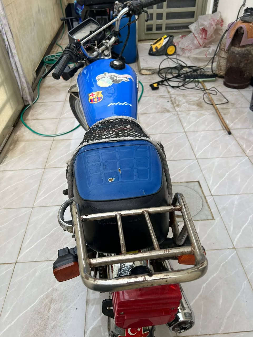 سلام عليكم دراجه سيفان موديل ٢٠١٩اوراق استنساخ دراجه نضيفه عوزه ترتيبات بسيط. السعر٤٢٥
وبيها مجال ***********
