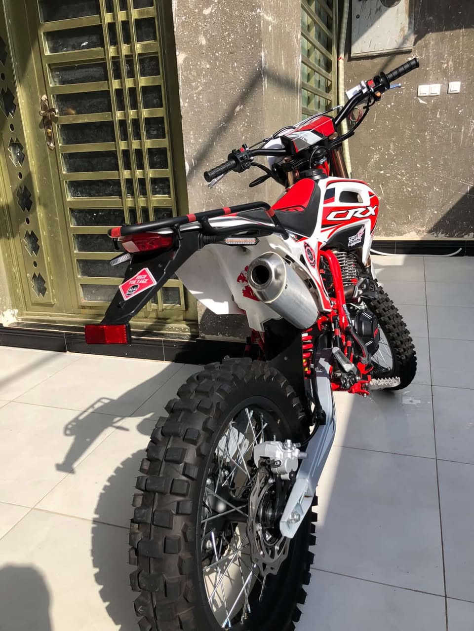 السلام عليكم
قفاز  crx  محرك 350cc دراجه بعدها ع حالة الوكاله
ماشيه 3000 
السعر مليون و700 قفل 
***********
