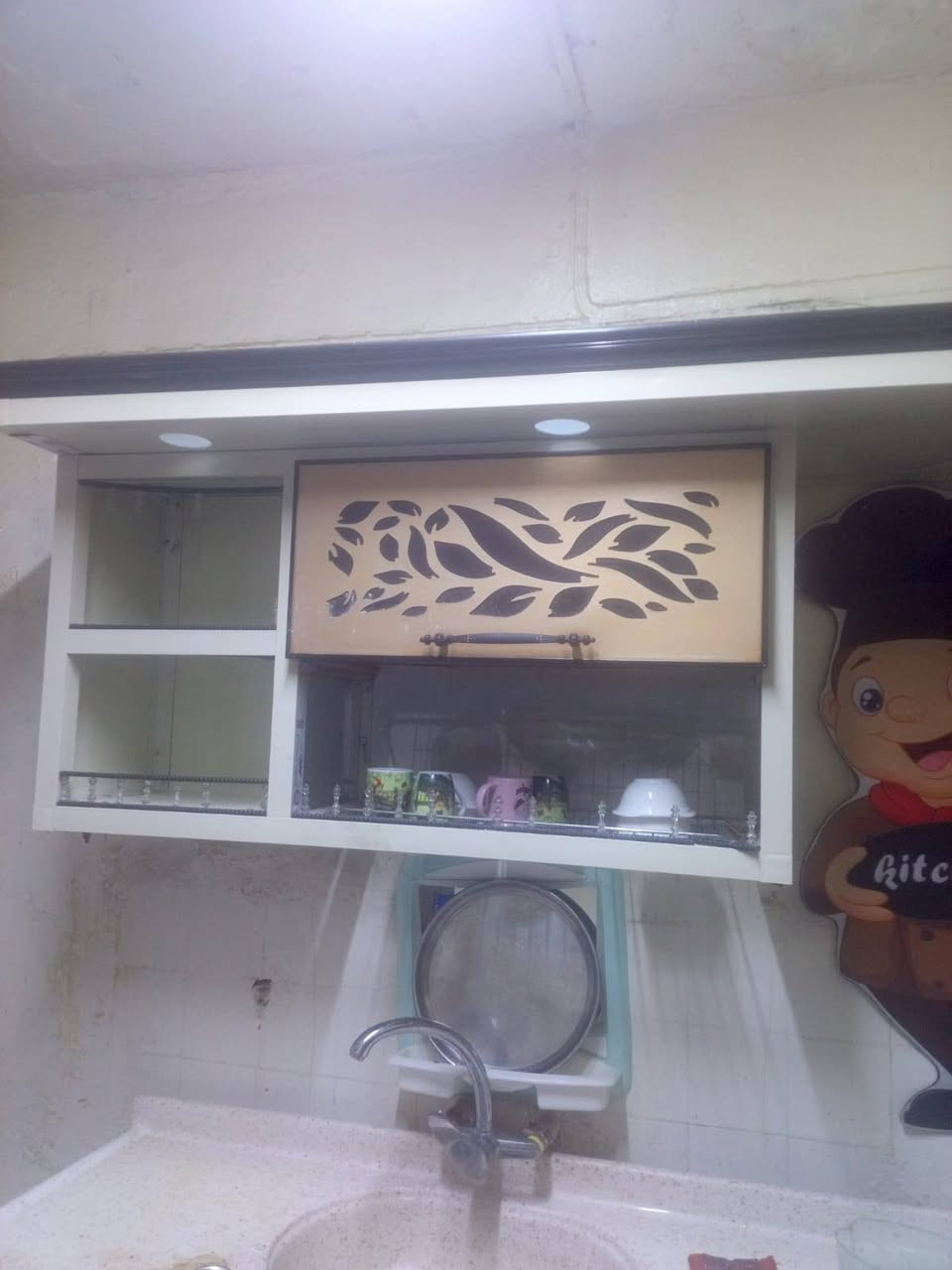 كاونتر المنيوم تركي 
السنك مرمر
السعر ٦٠٠ الف وبي مجال بسيط
المكان ابو غريب الحصوة
***********
