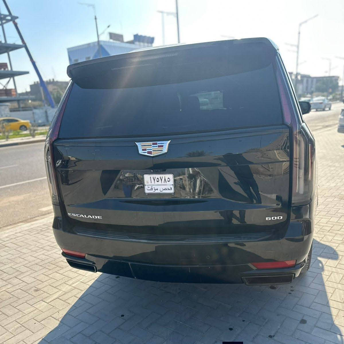 كدلاك  سكاليد شاص طويل
 الفخامه ولاناقه والجمال ؛

CADILLAC , ESCALADE ,SUV, SPORT' 

وارد أمريكي  مكفوله كفاله عامه 

مكينه 6.2L 

الموصفات  

36 سماعه 

جنطه ذكيه 

تشغيل بعد 

تحكم 

توقف ذاتي 

مري شفط 

تشغيل بعد 

كشنات تدففئه تبريد 

موديل 2022 دخول جديد 

ماشيه 37 ميل 

غراضها عددها كله بيه السياره مكفوله 

شرط الفحص فقط شخطوط باجاملغ السايق اثر النقل من امريكا بسيط جداً ومعدل بارد BDR 
رقم صاحب سيارة .   ***********
