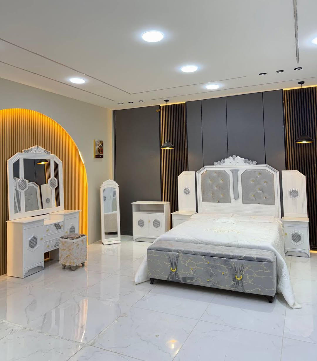 متوفر الان موديل جديد ..

السعر مليون و25 الف دينار 

سعر الشازلون الخزان 75 الف 

سعر الشازلون المقعد 50 الف 

غرفه نوم داخل معاكس خشب 3 ملم
خارج تحفير sns انديف 5 ملم

الصبغ حراري درجة اولى

6باب  متكونه من 9قطع

زاويه تصميم كنتوري بارتفاع الكنتور

السرير بلاويد اسود 6ارجل

قياس الكنتور ارتفاع 2.40 وعرض 3.20

النقل والشد مجاناً داخل بغداد 
الاطراف 40


**إذا كنت صاحب هذا الإعلان وتريد حذفه لأي سبب، رجاءا أرسل رسالة إلى الدعم الفني**